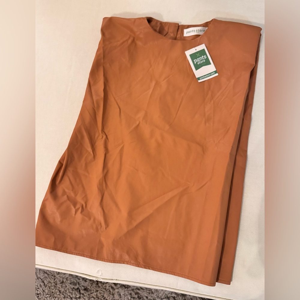 NWT, Pants Store Camel Faux Leather Sleeveless top, size M